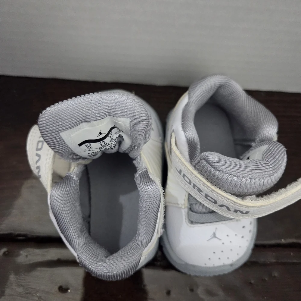Jordan classic sneakers